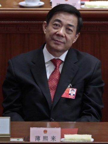 <p>
	Бо Силай, уволненият миналата седмица председател на Китайската комунистическа партия в Чунцин. <em>Снимка: Ройтерс</em></p>
