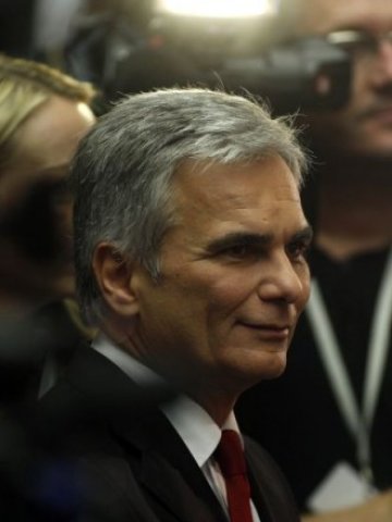 <p>
	Лидерът на социалдемократите Вернер Файман. <em>Снимка: Ройтерс</em></p>
