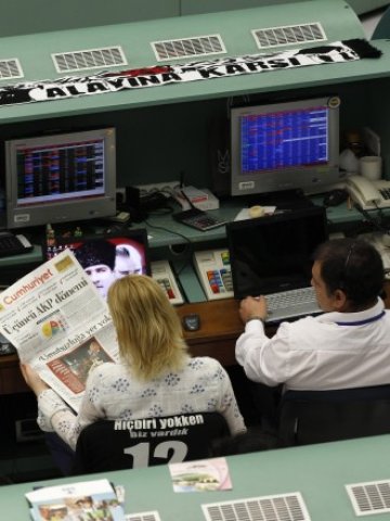 <p>
	Истанбулската фондова борса. <em>Снимка: Ройтерс</em></p>
