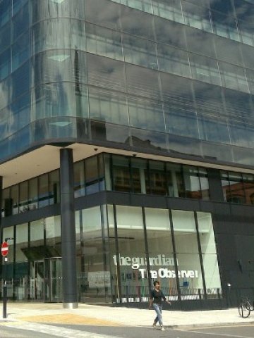 <p>
	Редакцията на&nbsp;Guardian Media Group в Лондон. <em>Снимка: Flickr, Лиценз: CC</em></p>
