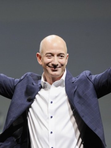 <p>
	Безос: &quot;Не мисля, че тези битки са добри за обществото&quot;. <em>Снимка: Ройтерс</em></p>
