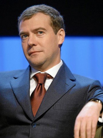 <p>Дмитрий Медведев се е снабдил с луксозна яхта, на която ще посреща гостите на олимпиадата през 2014 година. <i>Снимка: WEF Davos 2007, Лиценз: </i><a target="_blank" href="http://creativecommons.org/licenses/by/2.0/"><i>Creative Commons </i></a></p>