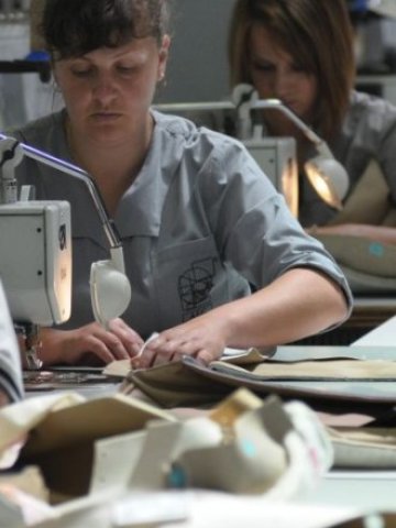 <p>
	<em>Малките населени места разчитат не само на инвестиции в шивашката индустрия </em>&nbsp; &nbsp; Снимка:БТА</p>
