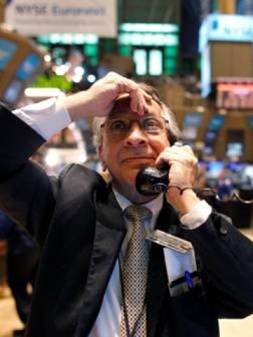 <p>Нюйоркската фондова борса преди края на сесията. <i>Снимка: Ройтерс</i></p>