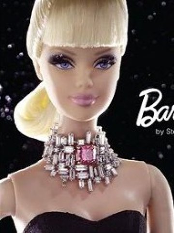 Кукла Барби с бижу от розов диамант. Снимка: canturi.com