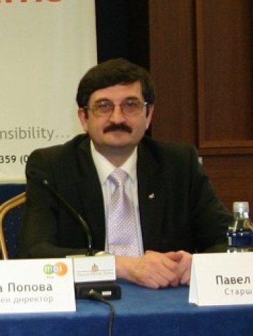 <p style="margin-bottom: 0cm">
	Павел Абрамович. <em>Снимка: <span lang="en-GB">MOi Klub Bulgaria</span></em></p>
