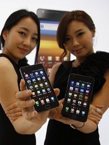 <p>
	Представяне на серията Galaxy. <em>Снимка: Ройтерс</em></p>
