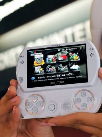 <p>
	В ръцете на хакерите може би са попаднали данни за 2,2 млн. кредитни карти.<br />
	<em>Снимка:</em> БТА</p>
