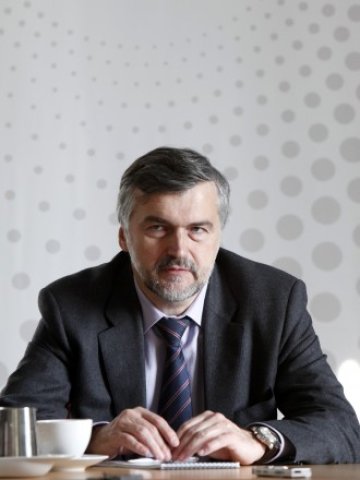 <p>
	Андрей Клепач. <em>Снимка: Архив Ройтерс</em></p>
