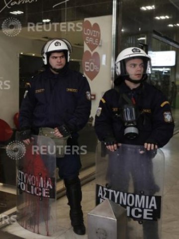 <p>
	Атина, 14 февруари 2013. <em>Снимка: Ройтерс</em></p>
