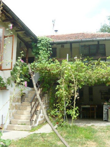 <p>Арт туризмът е една от новите форми на почивка, които примамват не само чужденци, но и българи. Снимка: Арт Вила Орлова Чука</p>