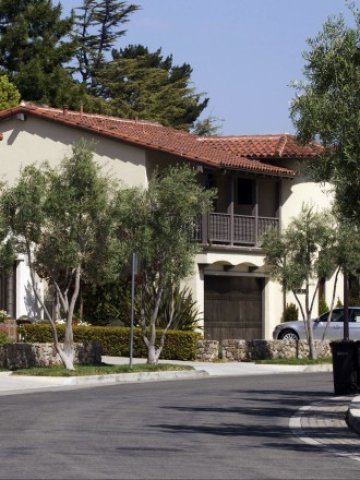 <p>
	Еднофамилна къща оценена за над 1 млн. долара в Лос Гатос, Калифорния.<em> Снимка: Ройтерс</em></p>
