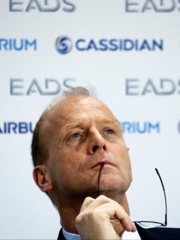 <p>
	Ендерс е замислен - добрите финансови резултати са нестабилни. <em>Снимка: Ройтерс</em></p>
