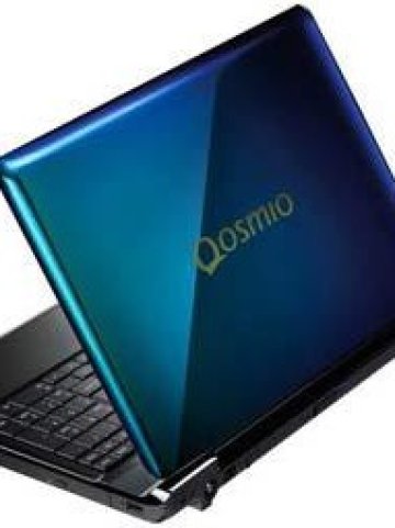 <p>Моделът Qosmio T750 е в цвят &quot;сияещ океан&quot;. <i>Снимка: Toshiba</i></p>
