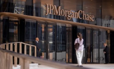 JPMorgan Chase променя надпреварата за наследник на Джейми Даймън с мениджърска рокада