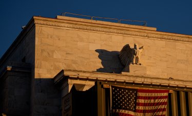 Представителите на Фед са разделени за рисковете за американската икономика през 2026 г.