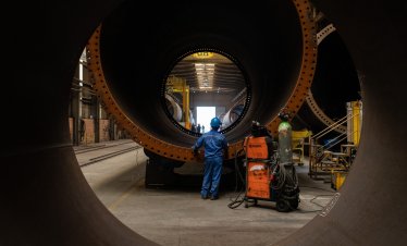 Наетите в нефинансовите предприятия у нас намаляват през второто тримесечие 