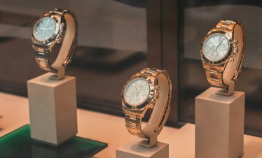 Rolex вдига глобалните цени на златните си часовници 