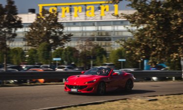 Гамата на Ferrari остава силно обвързана с миналото
