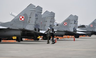 Полша ще предостави на Украйна два изтребителя МиГ-29
