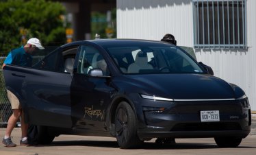 Услугата за роботаксита на Tesla не успява да отговори на големите очаквания