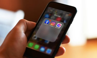 Meta разширява контрола върху съдържанието за тийнейджъри в цял свят