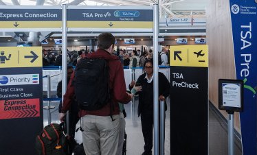 САЩ искат да узаконят перманентно таксата от над 100 хил. долара за работнически визи H-1B