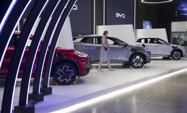Световните продажби на електромобили растат за втори пореден месец през април