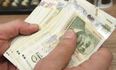 Броят на левовете в обращение намалява с близо 21% месец преди влизането в еврозоната