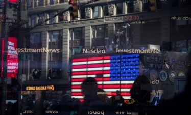 Nasdaq задълбочава спада си, след като OpenAI реши да отложи излизането на борсата