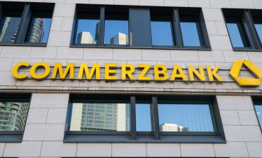 Commerzbank отчете 94% ръст на печалбата, започва ново обратно изкупуване за 1,2 млрд. евро