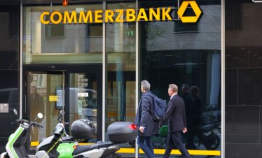 UniCredit получи одобрение от ЕЦБ за поемане на контрол върху Commerzbank