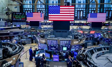 Dow се повишава с 400 пункта след новите данни за заетостта в САЩ*