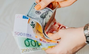 Бързите заеми в България растат с над 18% за година до 4,2 млрд. евро в края на юни