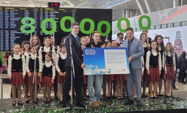 &bdquo;България Еър&ldquo; и Летище &bdquo;Васил Левски&ldquo; &ndash; София посрещнаха 8-милионния пътник за 2025 година