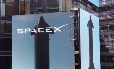 Книжата на SpaceX достигнаха най-високото си ниво от юни и отново направиха Мъск трилионер