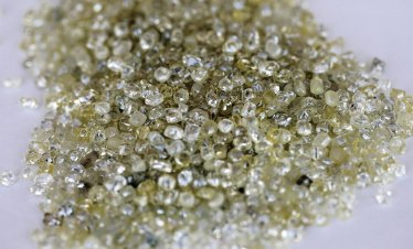 De Beers спира производството в основната си диамантена мина в Южна Африка
