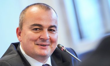 Абровски: Държавата трябва да помага на земеделците с пазар, а не само със субсидии