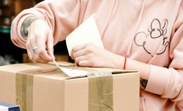 Защо бизнесът преминава към преносими принтери за етикети от OK Office?
