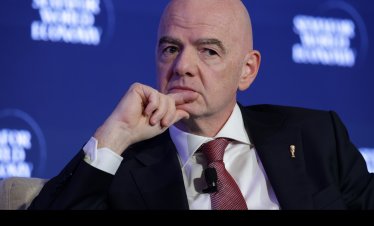 Вицепрезидент на ФИФА оттегля подкрепата си за Инфантино заради отстраняването на Кевин Ламур