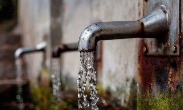 България е трета в ЕС по проблеми с достъпа до питейна вода