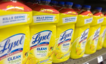 Reckitt понижи прогнозата си заради ограничения в доставките в САЩ