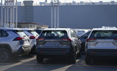 Глобалните продажби на Toyota се свиват за четвърти пореден месец през май