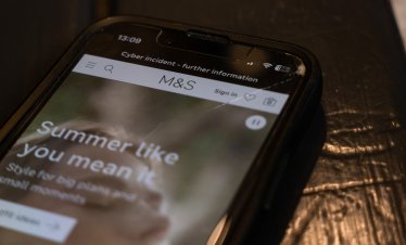 Marks & Spencer очаква годишната печалба да стигне нивата отпреди кибератаката