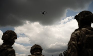 Евтините дронове превръщат енергетиката в слабото звено на световната икономика