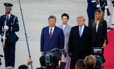 САЩ обявиха удължаване с два месеца на търговското примирие с Китай