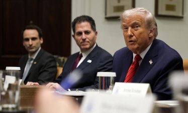 САЩ започват приема на заявления за „Златна карта“ в опит да привлекат богатите чужденци