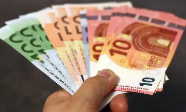 Управляващите готвят законопроект, свързан с офертите за бързи кредити