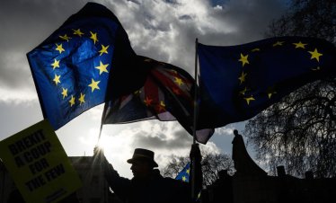 Лондон пак флиртува с ЕС, но този път Брюксел е затънал в собствените си проблеми