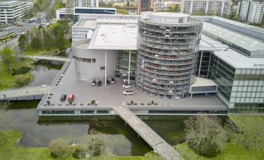 &bdquo;Стъклената фабрика&ldquo; на Volkswagen произвежда днес последния си автомобил 